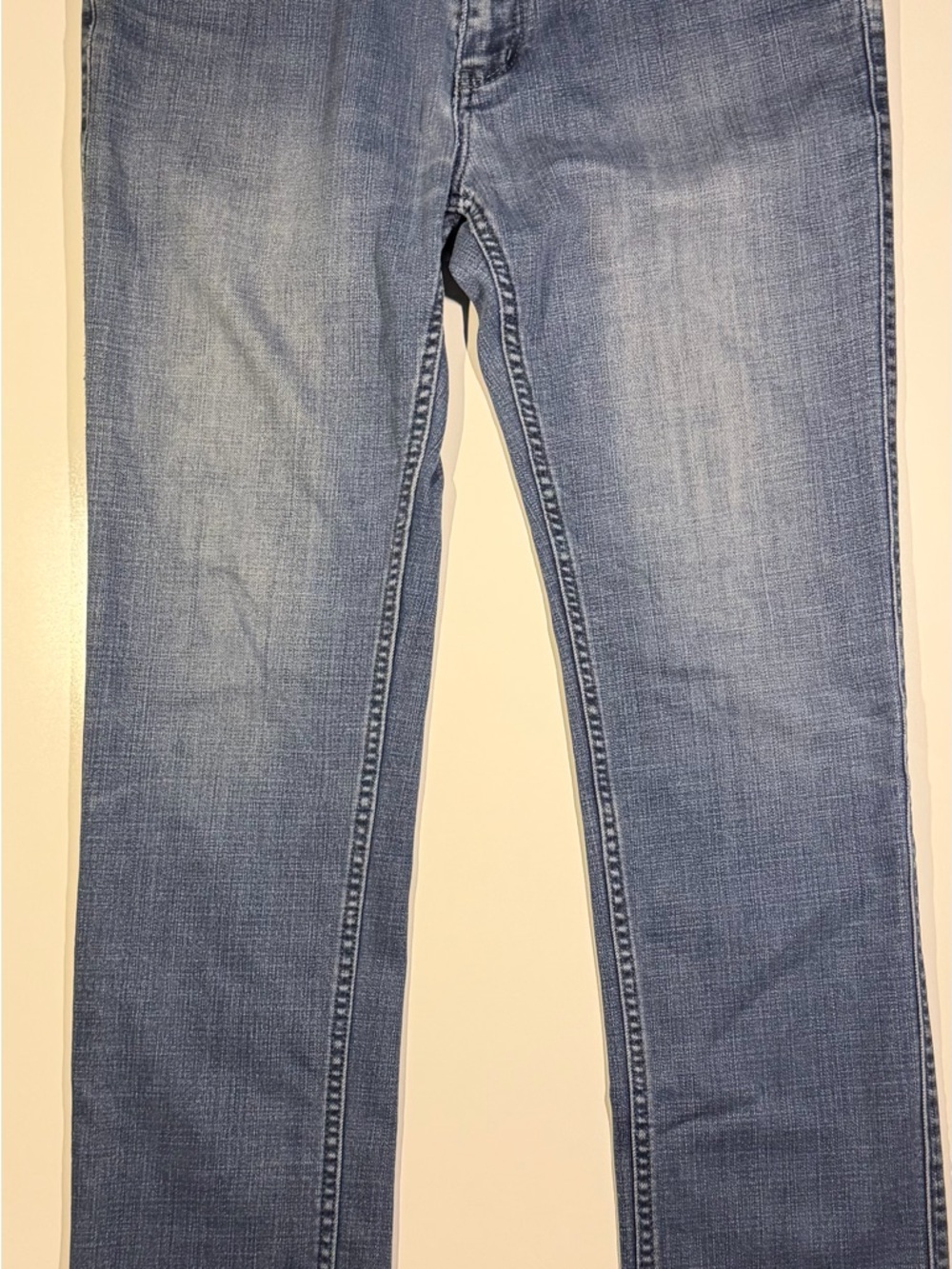 Hugo Boss Men’s Jeans – Size 35 –‎ Phoenix Regular Slim Fit – Blue 100% Cotton